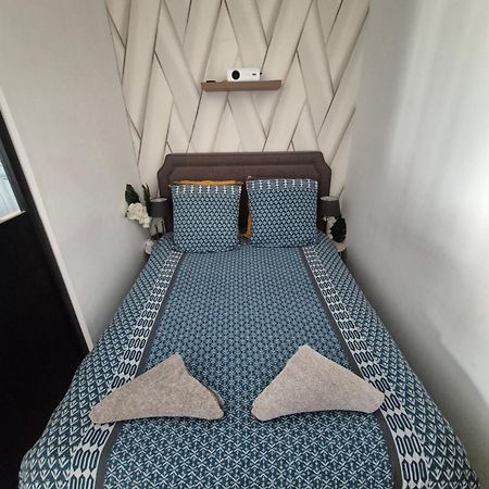 Le Nid Douillet Calme Proche Du Centre Parking Video Projecteur Apartment Brest Luaran gambar