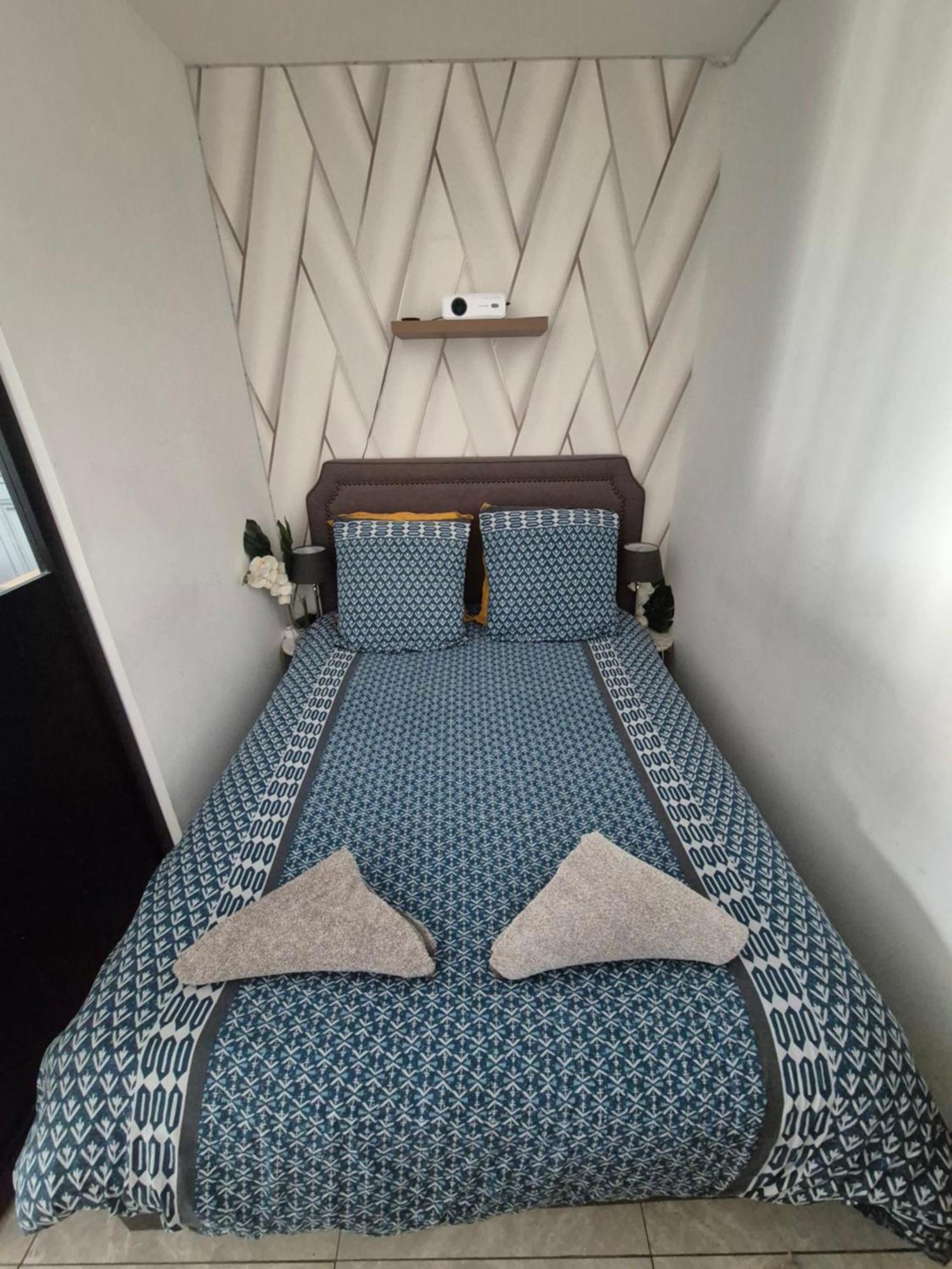 Le Nid Douillet Calme Proche Du Centre Parking Video Projecteur Apartment Brest Luaran gambar
