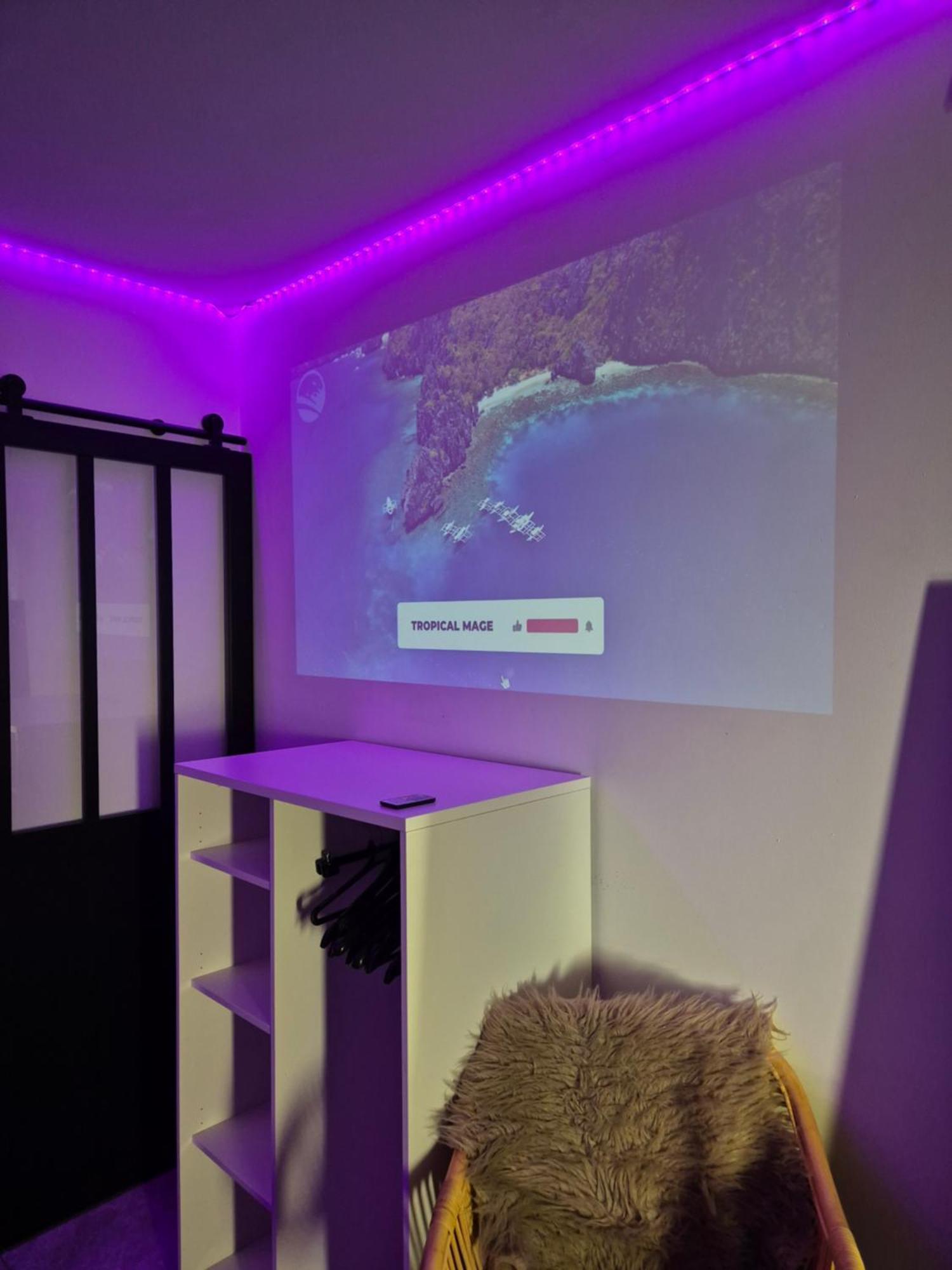 Le Nid Douillet Calme Proche Du Centre Parking Video Projecteur Apartment Brest Luaran gambar
